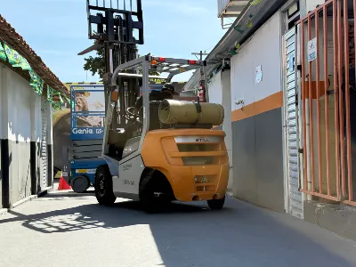 O que é uma empilhadeira?